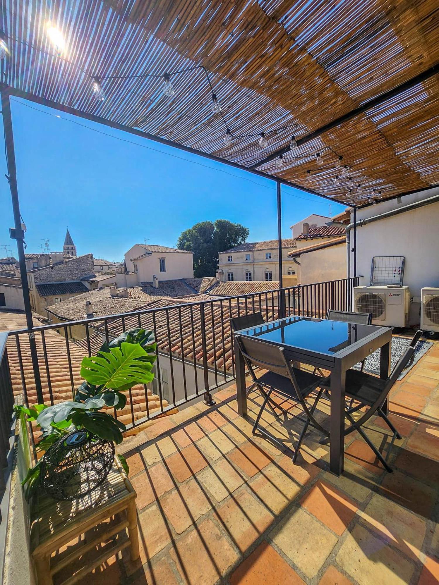 Au Coeur Du Centre Historique - Immeuble Classe - Terrasse - Climatise ニーム エクステリア 写真